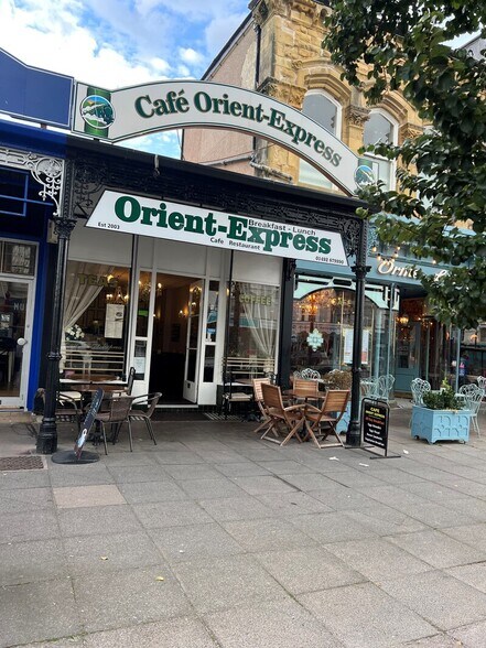 8 Gloddaeth St, Llandudno for sale - Building Photo - Image 1 of 1