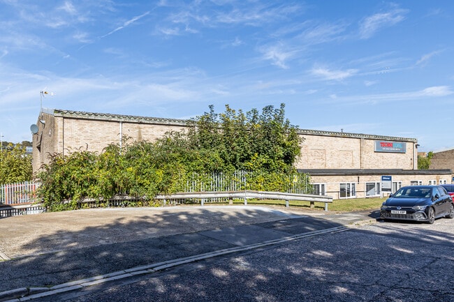 More details for Redlands, Coulsdon - Industrial to Rent