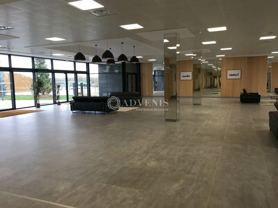 Location Bureaux 107 m² - Photo 1