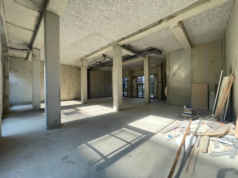 Light Industrial in Vitry-sur-Seine for sale - Interior Photo - Image 3 of 7