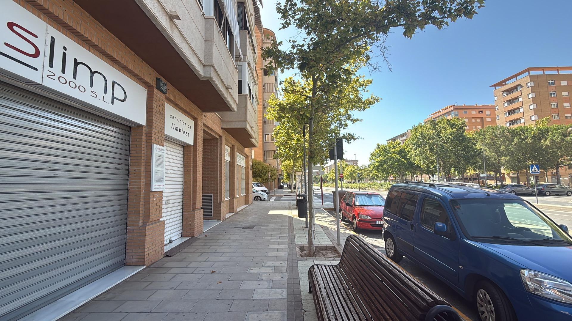 Retail in Elda, Alicante to rent Building Photo- Image 1 of 9