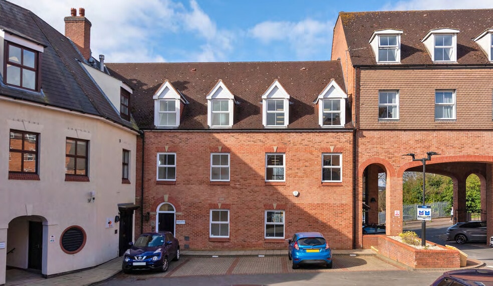 Emmanuel Ct, Sutton Coldfield to rent - Building Photo - Image 3 of 5