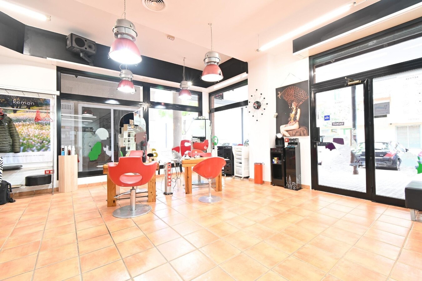 Vilanova i la Geltrú, BAR 08800 - Unit 8-8A - - Interior Photo - Image 1 of 15