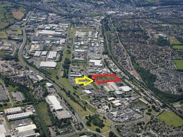 Bennett St, Bridgend to rent - Aerial - Image 2 of 11