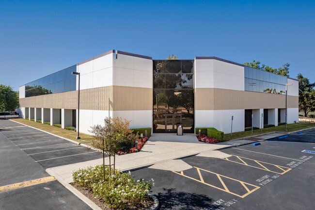 More details for 620 W Covina Blvd, San Dimas, CA - Office to Rent