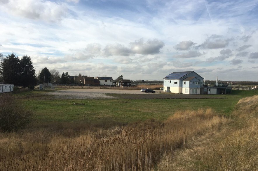 Kingsman Farm Rd, Hockley for sale - Primary Photo - Image 1 of 1