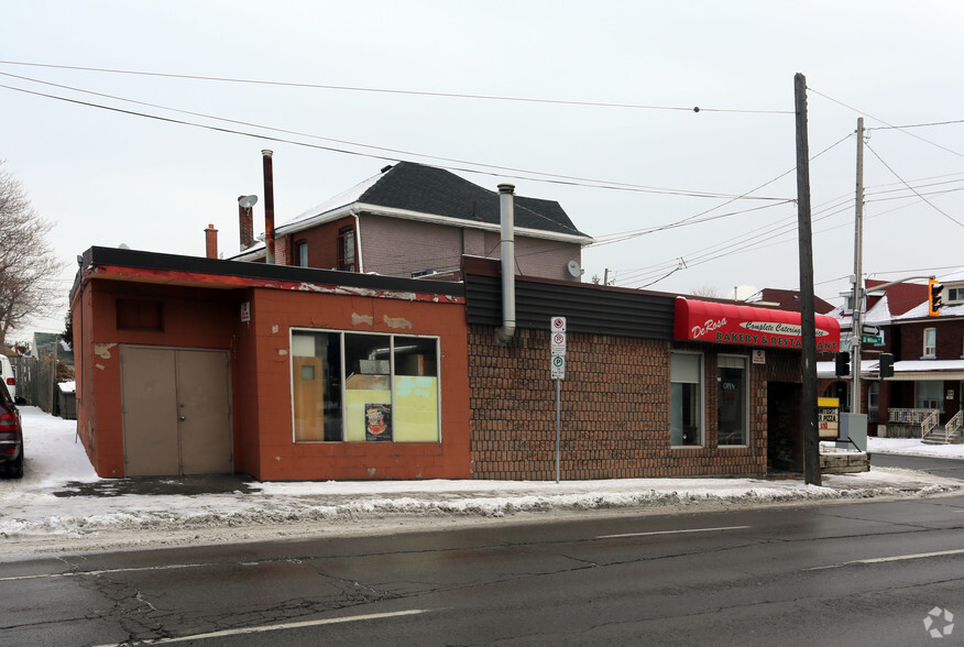 549 Wilson St, Hamilton, ON for sale - Building Photo - Image 3 of 10