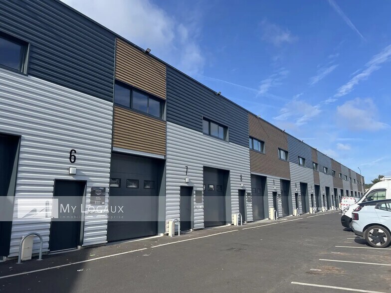 Light Industrial in Épinay-sur-Seine to rent - Building Photo - Image 1 of 7