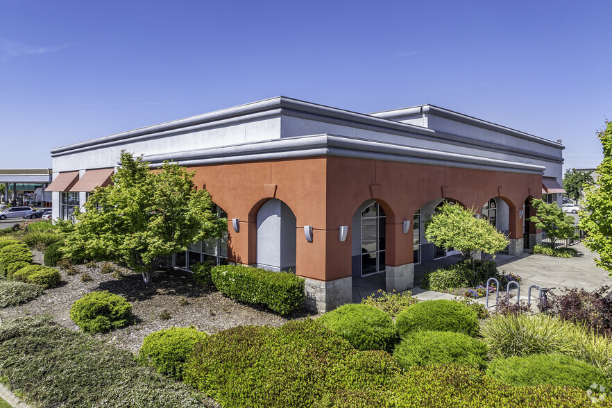 300 N Sunrise Ave, Roseville, CA for rent - Building Photo - Image 1 of 7