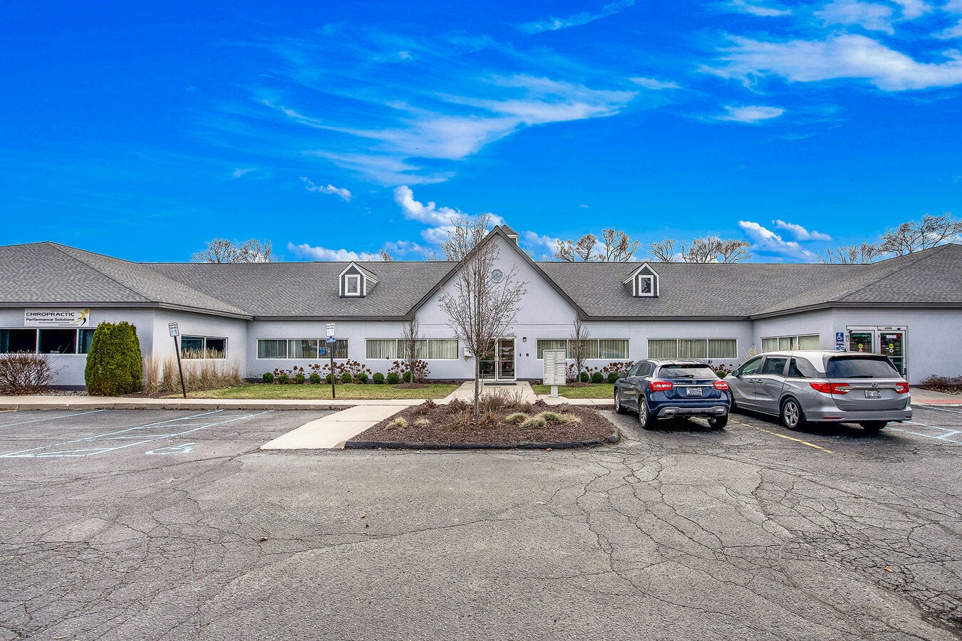 24100 Meadowbrook Rd, Novi 48375 Retail for Sale
