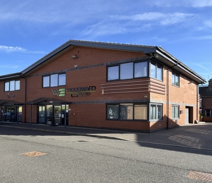 24 Wetmore Rd, Burton-On-Trent to rent - Building Photo - Image 1 of 1