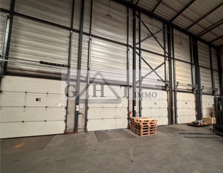 Industrial in Argenteuil for sale - Interior Photo - Image 2 of 5