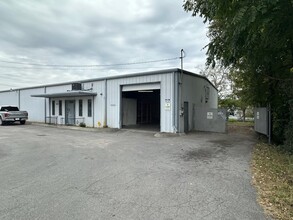 2118-2120 Utopia Ave, Nashville, TN for rent Building Photo- Image 1 of 16