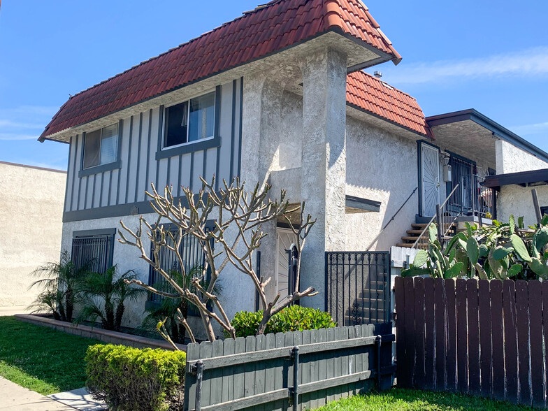 6552 Orange Ave, Long Beach, CA for sale - Primary Photo - Image 1 of 1