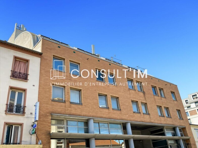 Office in Saint-Ouen-sur-Seine to rent - Building Photo - Image 1 of 7