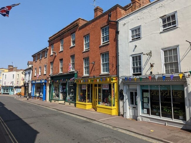 More details for 7 Old St, Worcester - Retail to Rent