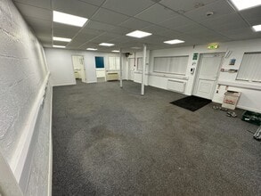 21 Whitcombe Rd, Newport to rent Interior Photo- Image 1 of 4