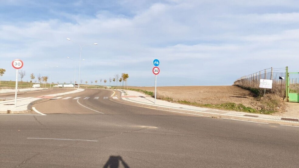 Land in Villares de la Reina, Salamanca to rent - Building Photo - Image 3 of 5