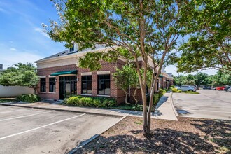 3345 Western Center Blvd, Fort Worth, TX for rent Building Photo- Image 2 of 9