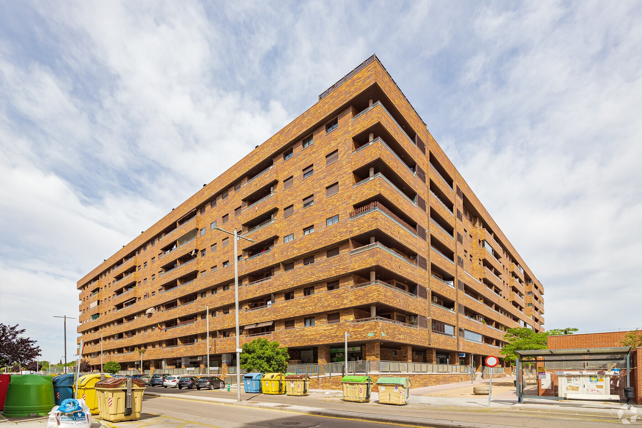 Retail in Seseña, Toledo to rent Primary Photo- Image 1 of 2