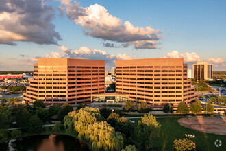 1 Mid America Plz, Oakbrook Terrace, IL for rent Building Photo- Image 1 of 12