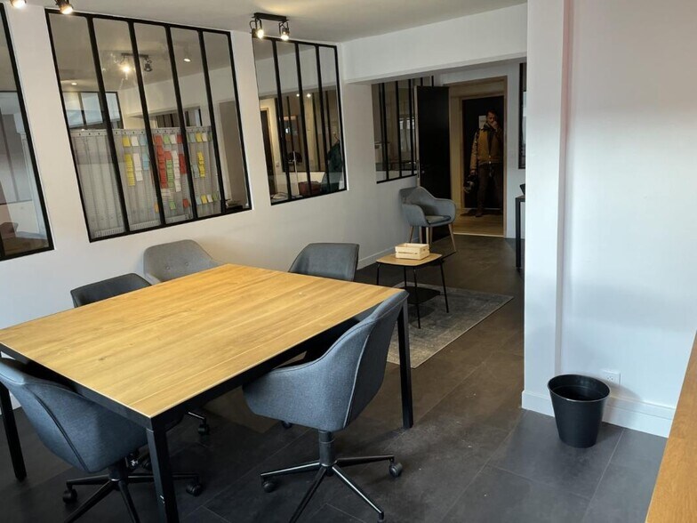 Office in Colombes to rent - Interior Photo - Image 3 of 7