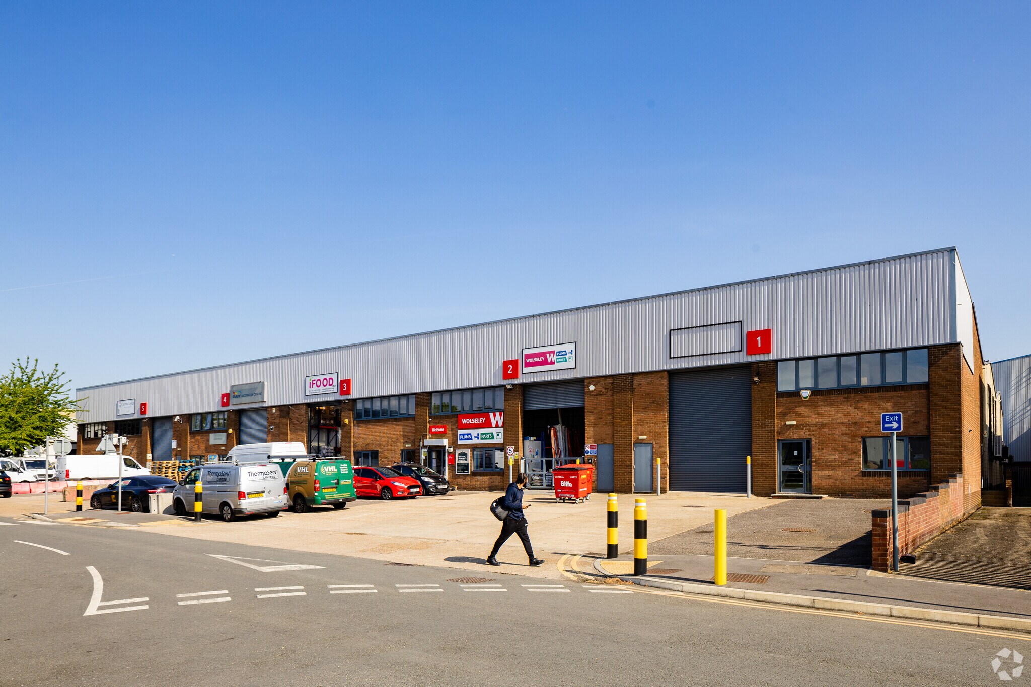 Bristol Rd, Greenford for sale Primary Photo- Image 1 of 1