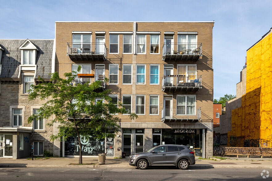 3674 Rue Saint-Denis, Montréal, QC for rent - Building Photo - Image 2 of 5