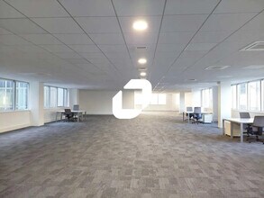 Office in Vélizy-Villacoublay to rent Interior Photo- Image 1 of 1