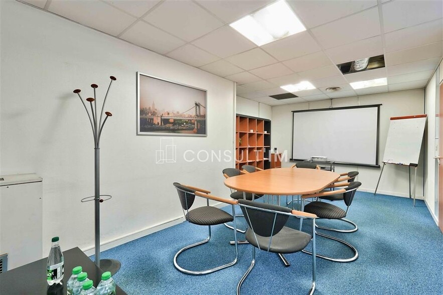 Office in Saint-Cloud to rent - Interior Photo - Image 3 of 7