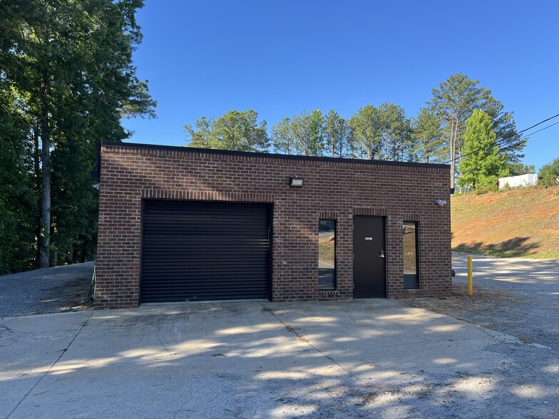 193 Hickory Springs Ind Dr, Canton, GA for sale - Building Photo - Image 1 of 1