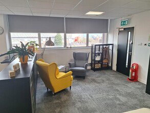 Chester Rd, Manchester to rent Interior Photo- Image 1 of 4