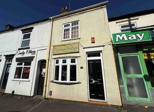42 High St, Newcastle Under Lyme to rent Building Photo- Image 1 of 3