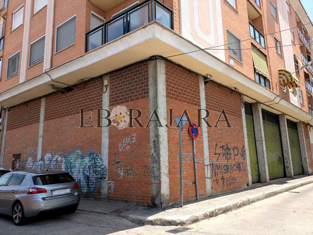 Talavera de la Reina, TOL 45600 - Unit Puerta A, Esc. 1 - - Interior Photo - Image 1 of 8