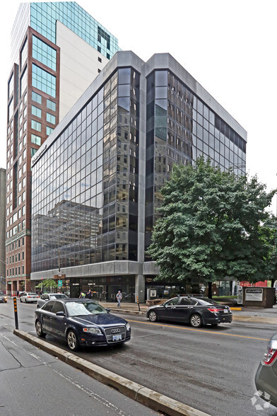 200 Laurier Ave W, Ottawa, ON for rent - Building Photo - Image 1 of 1