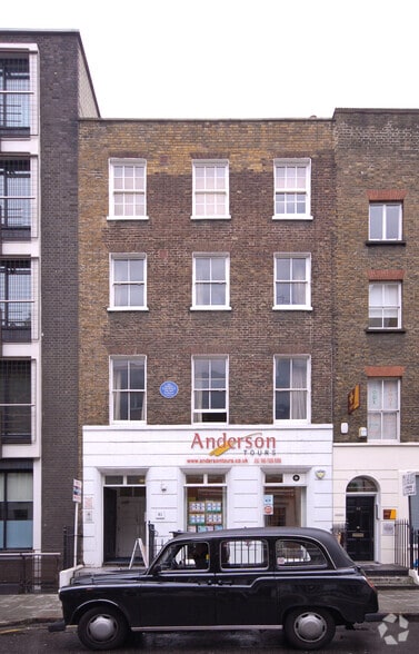 81 Charlotte St, London to rent - Primary Photo - Image 1 of 12