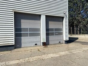 365 Route De Vienne, Vénissieux to rent Building Photo- Image 2 of 2