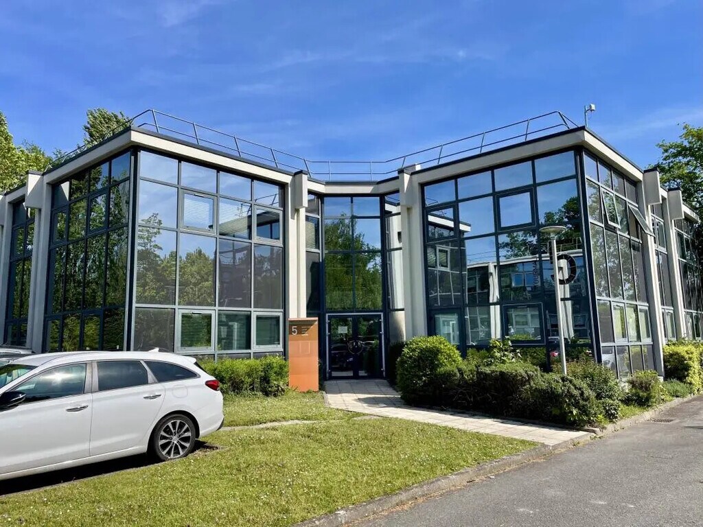 Location Bureaux 225 m² - Photo 1