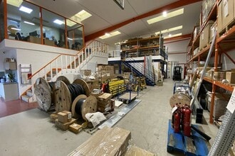 St Barnabas Clos, Maidstone to rent Interior Photo- Image 1 of 3