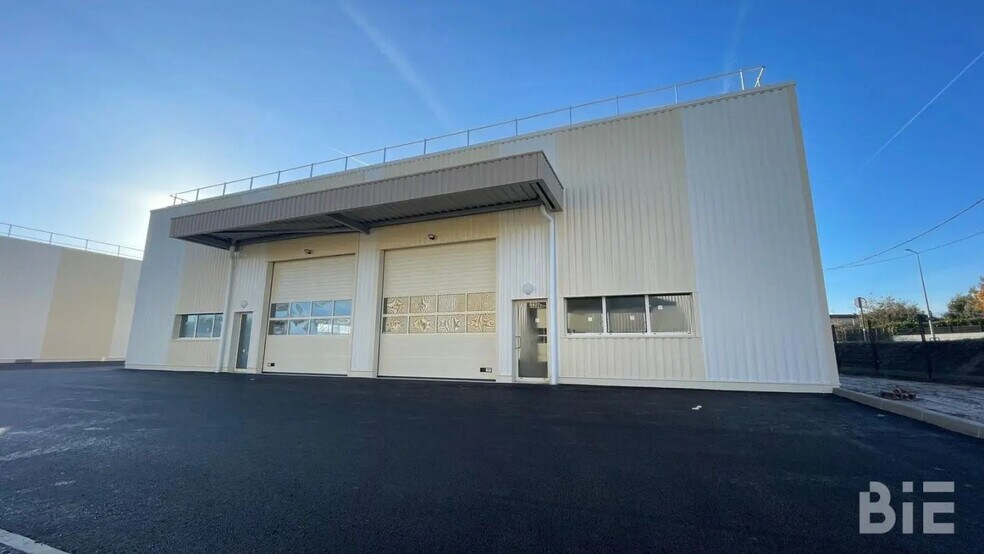 Light Industrial in Blanquefort to rent - Building Photo - Image 3 of 8