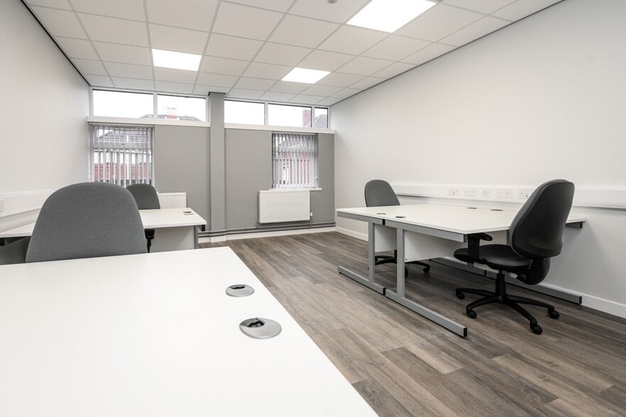 Queen Street Business Centre, 117 Queen Street St, Gateshead to rent - Interior Photo - Image 3 of 24