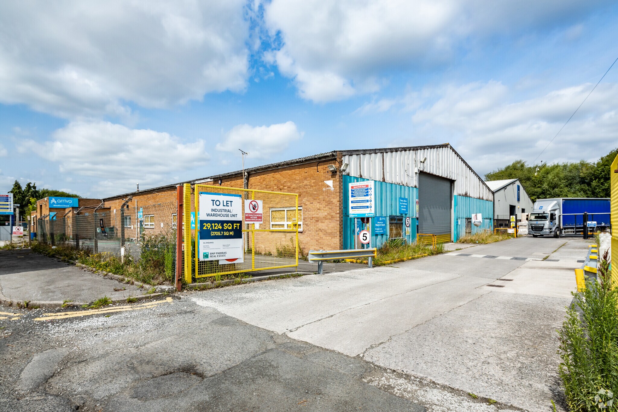 Road Four, Winsford to rent Primary Photo- Image 1 of 3