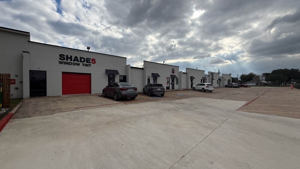 1800 Dabney Dr, Pasadena, TX to rent Building Photo- Image 1 of 15