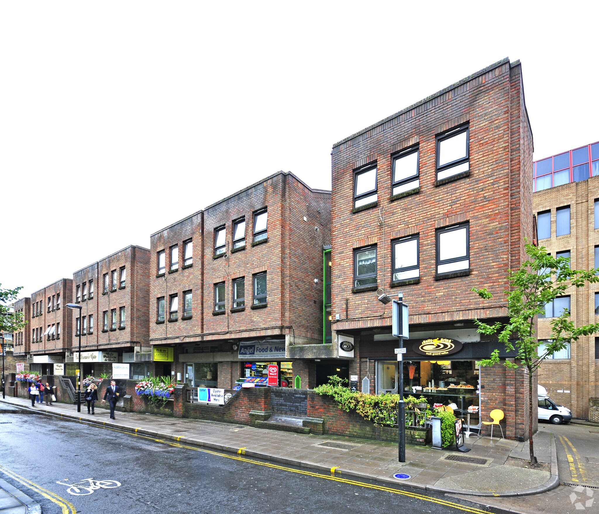 8-54 Duncan St, London for sale Primary Photo- Image 1 of 1