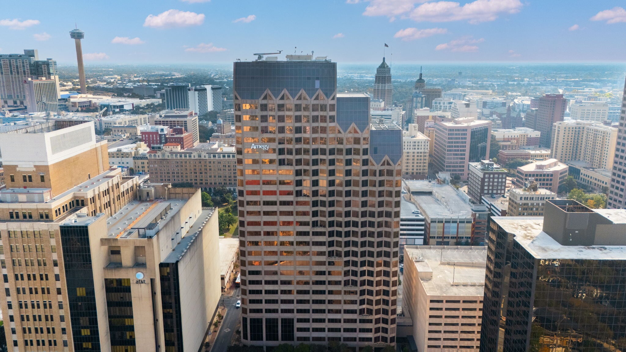 300 Convent St, San Antonio, TX to rent Building Photo- Image 1 of 21