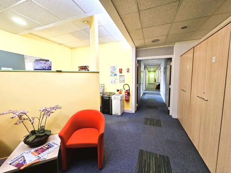 Office in Lisses to rent - Interior Photo - Image 3 of 10