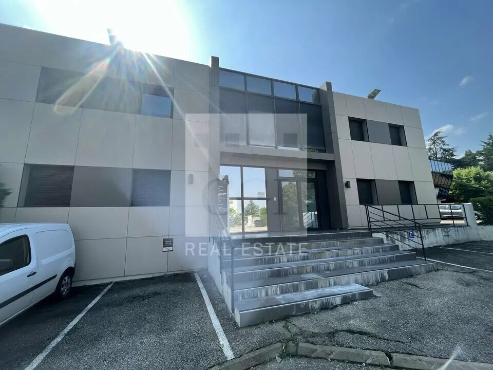 Office in Francheville for sale Building Photo- Image 1 of 11