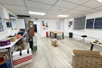 Royce Rd, Peterborough to rent Interior Photo- Image 2 of 5