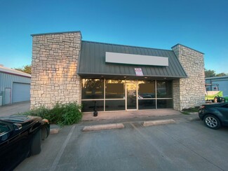 More details for 904 S Woodrow Ln, Denton, TX - Light Industrial for Rent