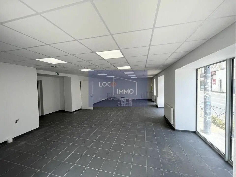 Vente Commerce 82 m² - Photo 1